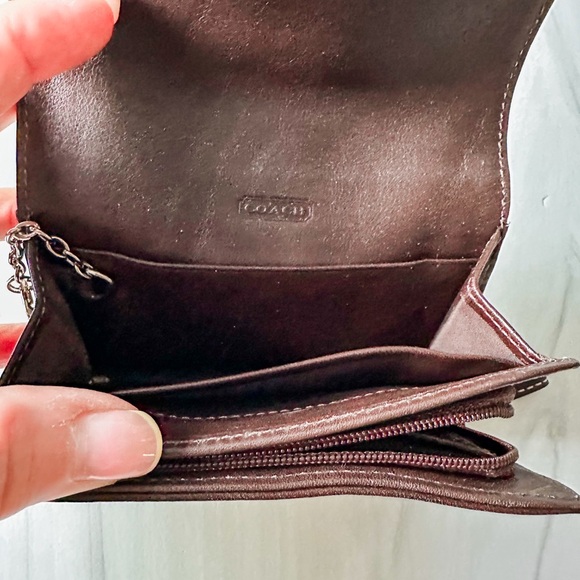 Vintage Coach Soho Brown Leather Buckle Compact Wallet - Picture 4 of 5